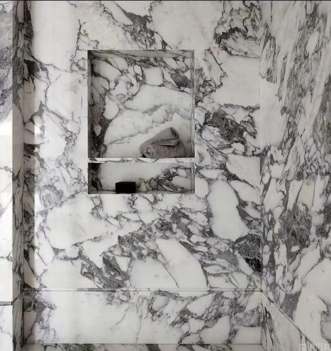 大理石在卫浴空间的搭配设计，真高级(图6)